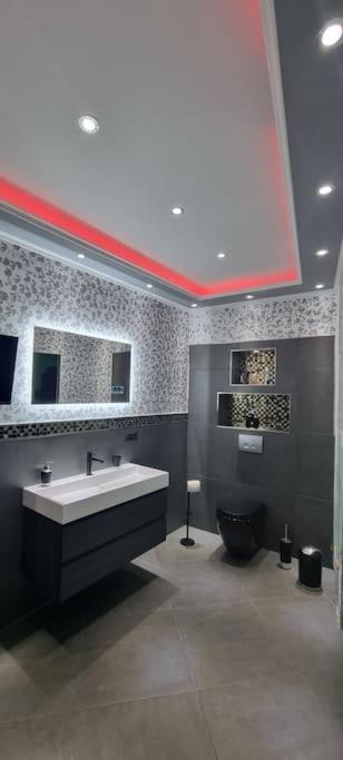 Апартаменти Luxus Loft Whirlpool Designer Kueche Bad Гердеке Екстер'єр фото